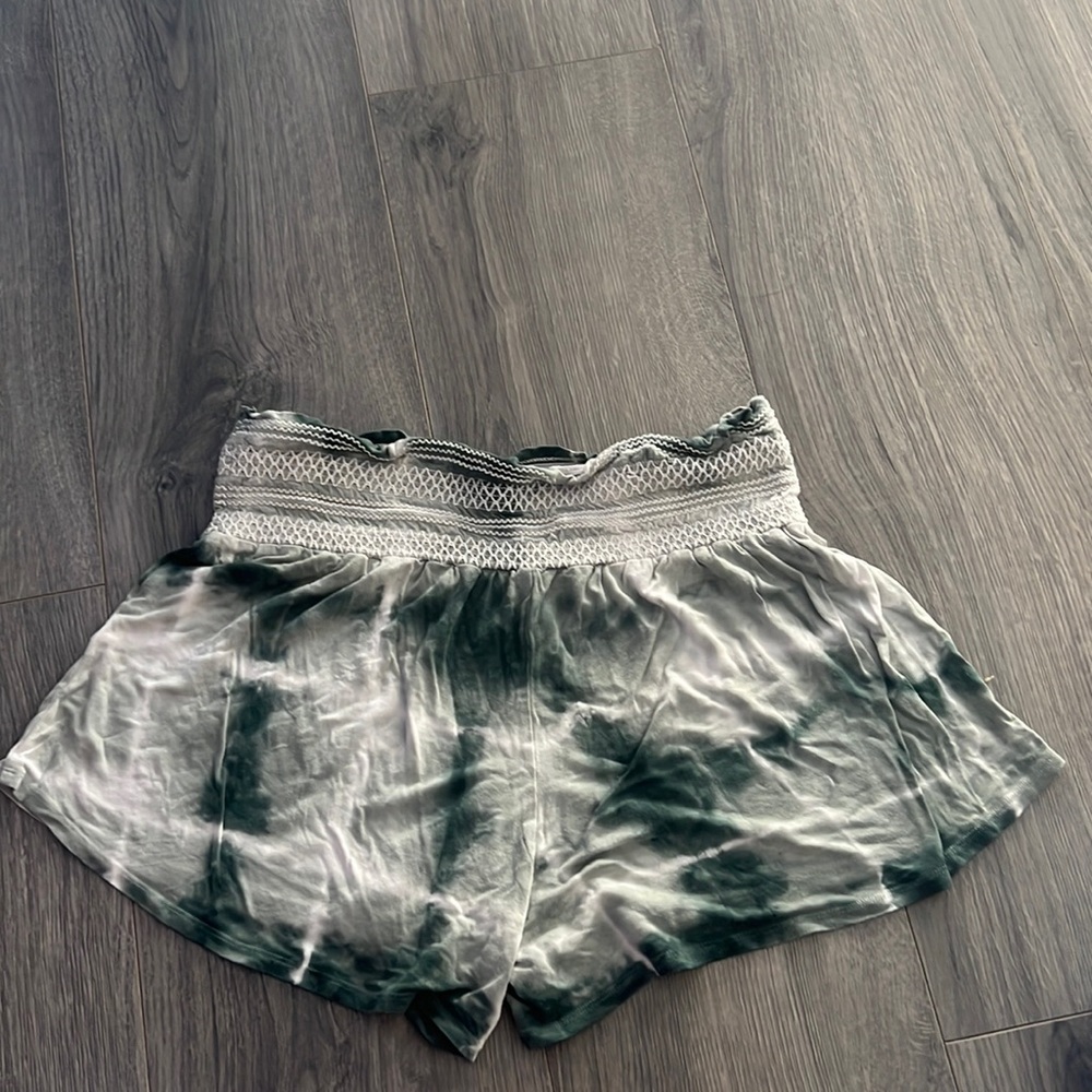 Gypsy 05 tie dye 100% cootin short in green